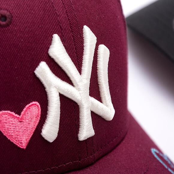 Dětská Kšiltovka New Era - MLB Heart Icon 9FORTY - NY Yankees - Burgundy