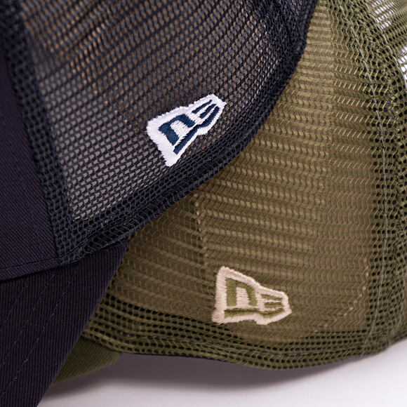 Kšiltovka New Era - MLB Outline 9FORTY Trucker - NY Yankees - Navy