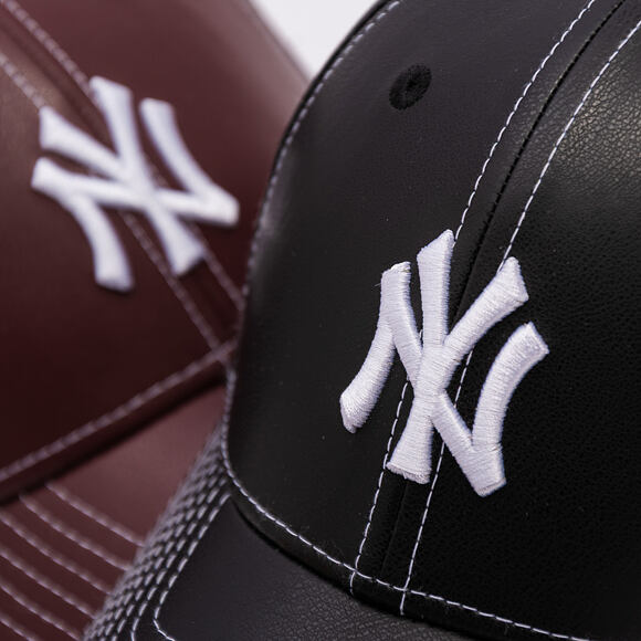 Dámská Kšiltovka New Era - MLB Contrast Stitch PU Leather 9FORTY - NY Yankees - Black / White