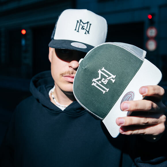 Kšiltovka Mitchell & Ness - Branded Icon Trucker - Off White-Black