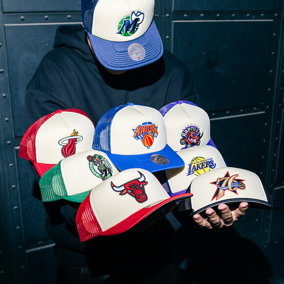 Kšiltovka Mitchell & Ness - NBA Vintage Block Trucker - New York Knicks - Cream