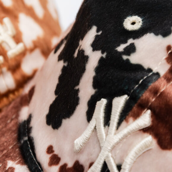 Kšiltovka New Era - Animal Pack 9TWENTY MLB Cow Print - NY Yankees