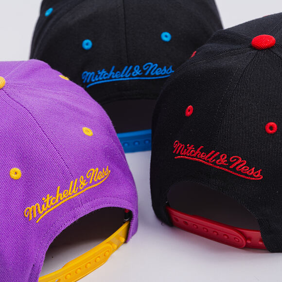 Kšiltovka Mitchell & Ness - NBA Team Arch Snapback - Chicago Bulls - Black / Red