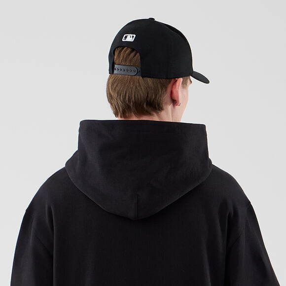 Mikina New Era - Branded Open Hem Hoody - Black