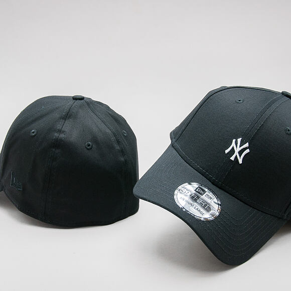Kšiltovka New Era Mini Logo Essential New York Yankees 39THIRTY Black/Black