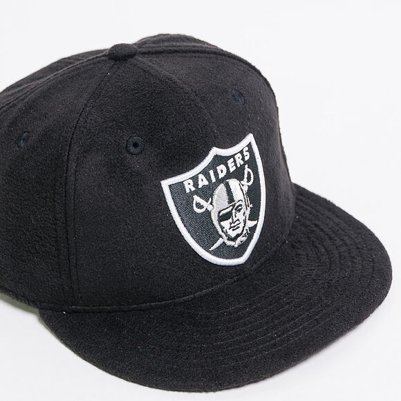 Kšiltovka New Era 59FIFTY Oakland Raiders Winter Utility Micro Fleece Official Team Colors