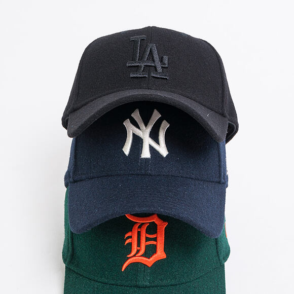 Kšiltovka New Era 9FORTY Los Angeles Dodgers Winter Utility Melton Black/Black Clipback