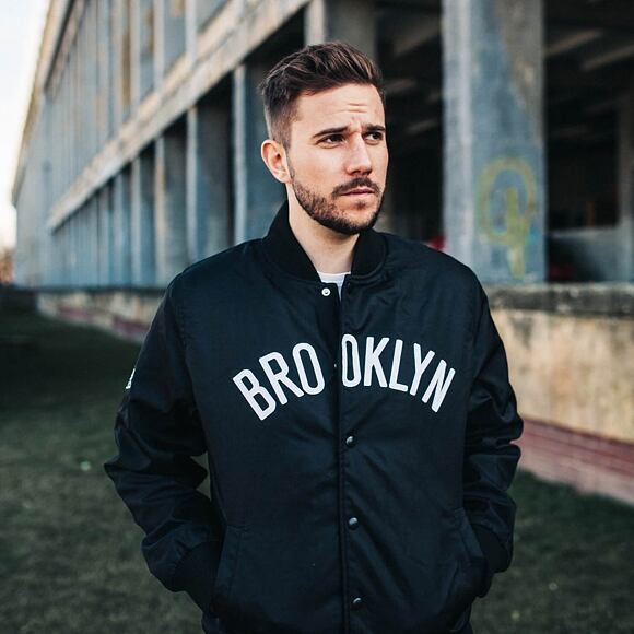 Bunda New Era Brooklyn Nets Team Wordmark Jacket Black