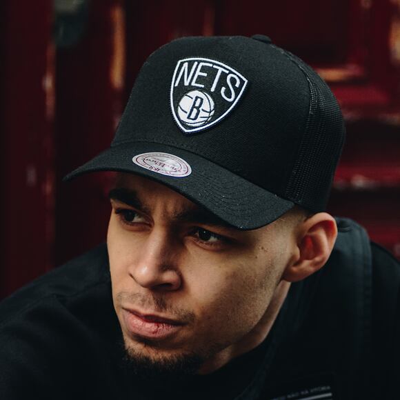 Kšiltovka Mitchell & Ness Brooklyn Nets 602 Team Logo Classic Trucker