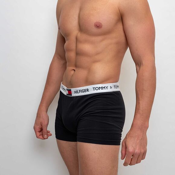 Trenýrky Tommy Hilfiger Trunk UM0UM01810 BEH Černá