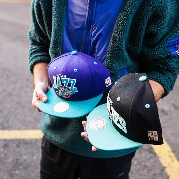 Kšiltovka Mitchell & Ness INTL226 Vancouver Grizzlies HWC Team Arch Snapback