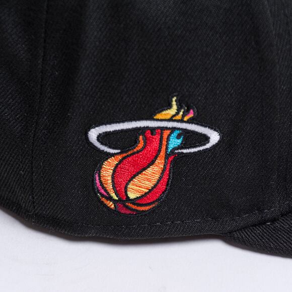 Kšiltovka New Era 9FIFTY NBA22 City Official Logo Miami Heat Team Color