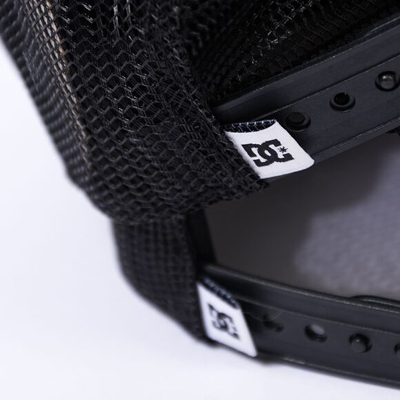 Kšiltovka DC Gas Station Trucker - XWKS RIPTIDE BLACK