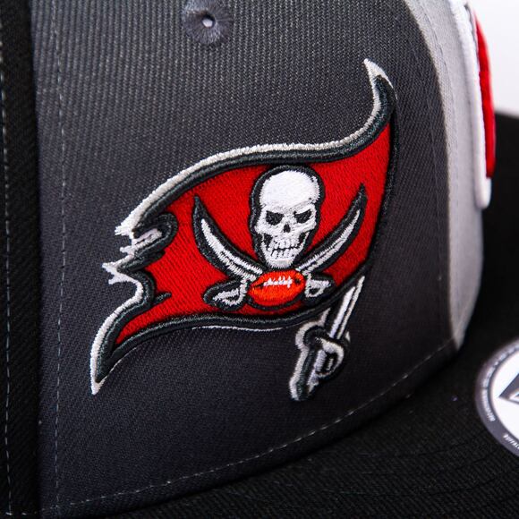 Kšiltovka New Era 9FIFTY NFL Sideline 23 Tampa Bay Buccaneers Graphite