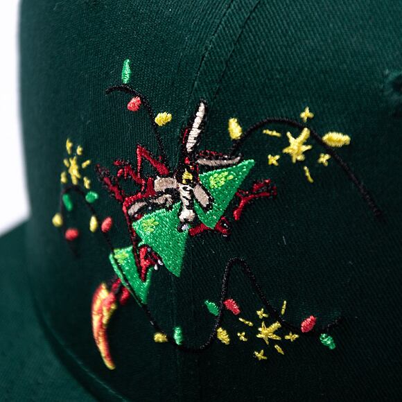 Kšiltovka New Era 9FIFTY Festive Willy Coyote Dark Green