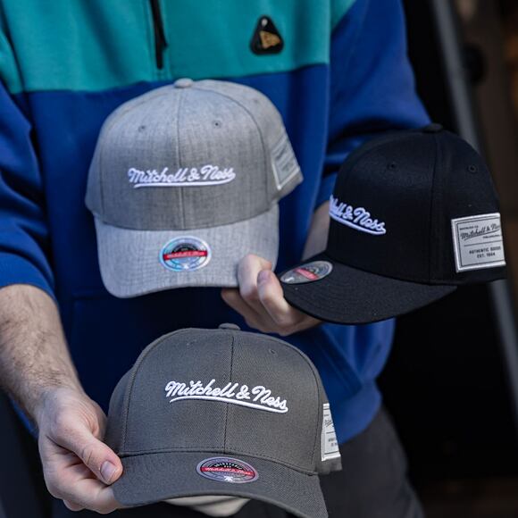 Kšiltovka Mitchell & Ness Branded Comfy Core Stretch Snapback Black