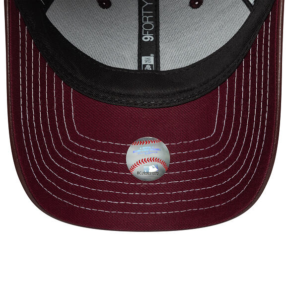 Dámská Kšiltovka New Era - MLB Contrast Stitch PU Leather 9FORTY - NY Yankees - Burgundy / White