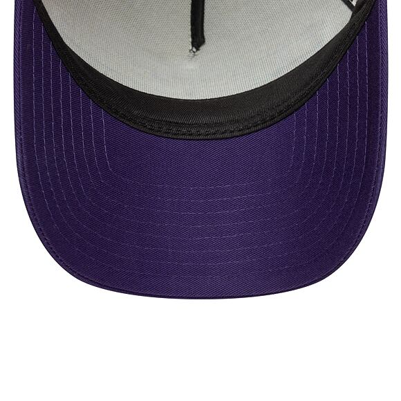 Kšiltovka New Era - UFC MMA Promo Cap 9FORTY Trucker - Cream / Purple