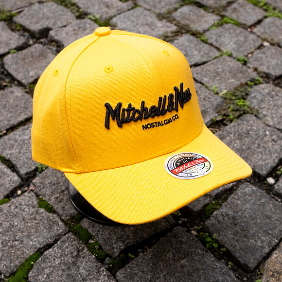Kšiltovka Mitchell & Ness - Pinscript Classic Red - Own Brand - Yellow/Black