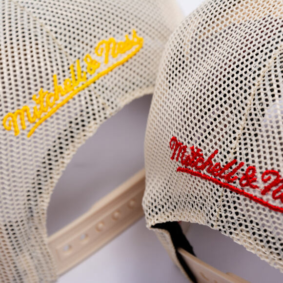 Kšiltovka Mitchell & Ness - Evergreen Trucker Vntg - NHL - Boston Bruins - Off White