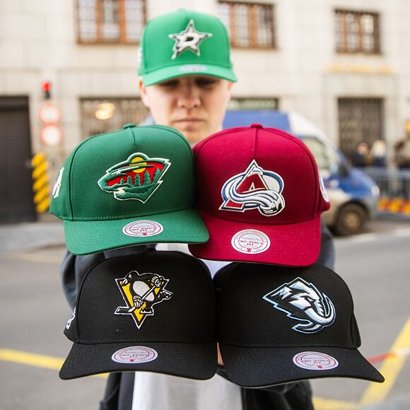 Kšiltovka Mitchell & Ness - Colorado Avalanche - Double Clutch Pro Snapback - Maroon