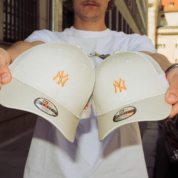 Dětská Kšiltovka New Era - MLB Homefield 9FORTY Trucker - NY Yankees - Stone / Orange