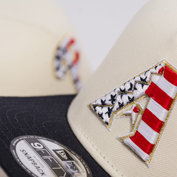 Kšiltovka New Era - MLB "American Flag" 9FIFTY - Arizona Diamondbacks - Chrome White