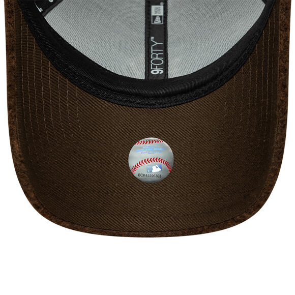 Kšiltovka New Era - MLB Winter Tedddy Fleece 9FORTY - NY Yankees - Deep Auburn