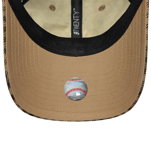 Kšiltovka New Era - MLB IMAGE DROP Water Repel Checker 9TWENTY - NY Yankees - Stone