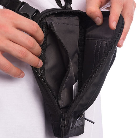 Taška Oakley - Link Shoulder Case - Pitch Black