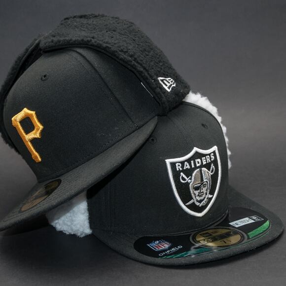 Kšiltovka s klapkami New Era NFL On field Oakland Raiders 59FIFTY Team Colors Dog Ear