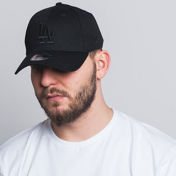 Kšiltovka New Era - MLB Essential 39THIRTY - LA Dodgers - Black
