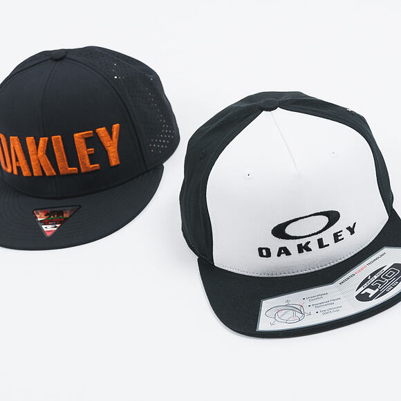 Kšiltovka Oakley Sliver 110 Flexfit Hat White Snapback
