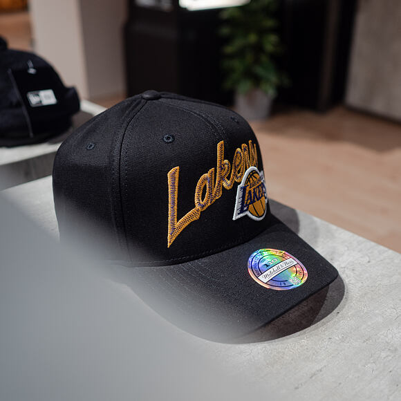 Kšiltovka Mitchell & Ness Los Angeles Lakers Front Line Snapback