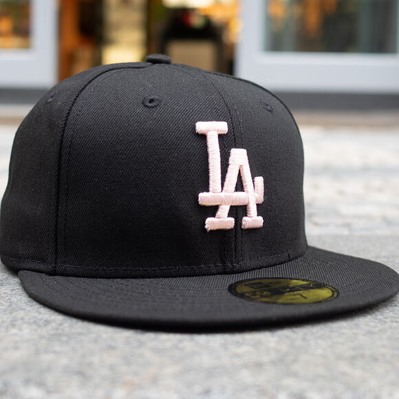 Kšiltovka New Era 59FIFTY Los Angeles Dodgers League Essential Black / Pale Pink