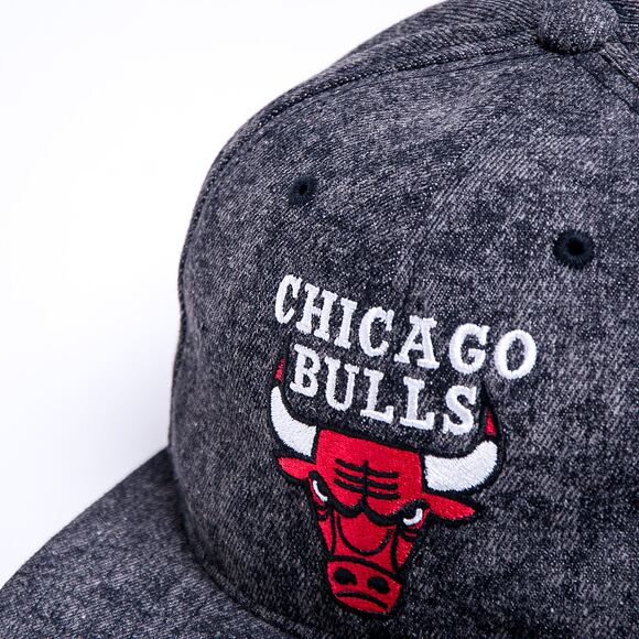 Kšiltovka Mitchell & Ness Rise Snapback Chicago Bulls Black