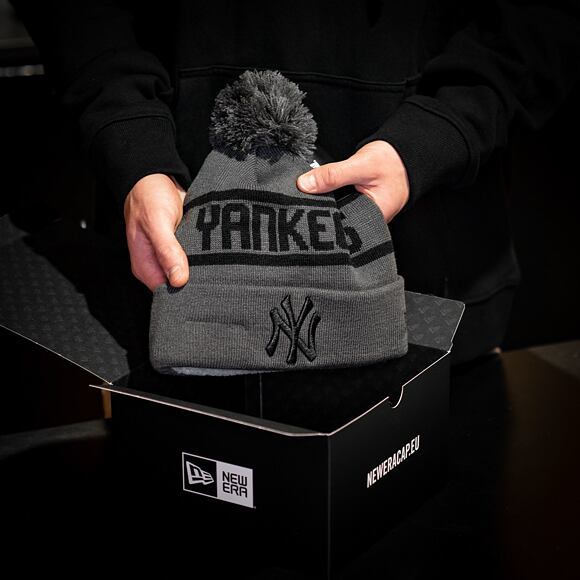 Kulich New Era MLB Team JAKE bobble Cuff Knit New York Yankees Graphite