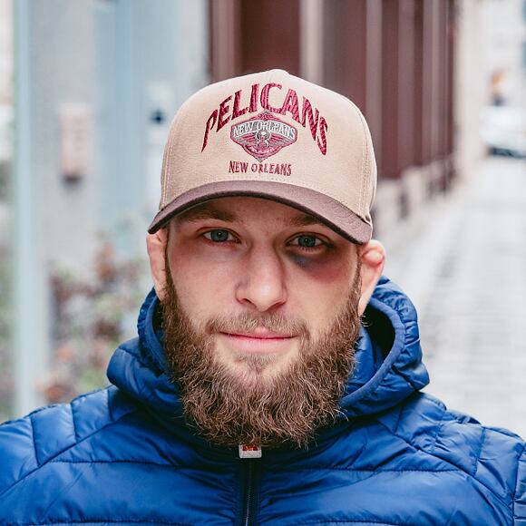 Kšiltovka Mitchell & Ness INTL849 New Orleans Pelicans Embrace 110 Snapback