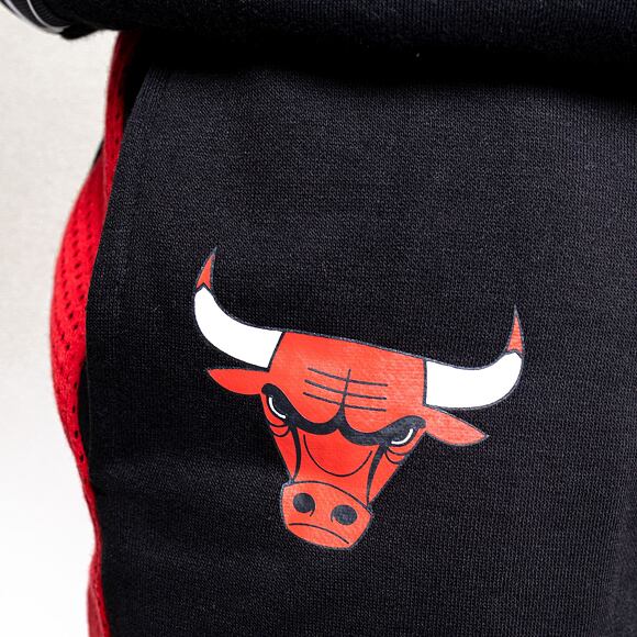 Tepláky New Era NBA Team Logo Joggers Chicago Bulls Black