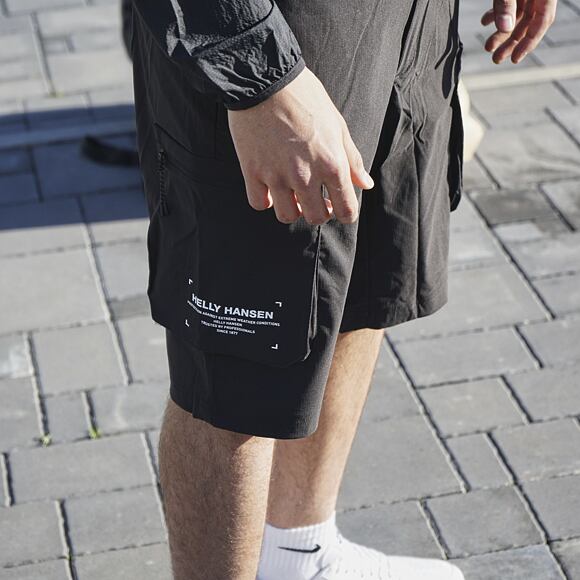 Kraťasy Helly Hansen Move QD Shorts 990 Black