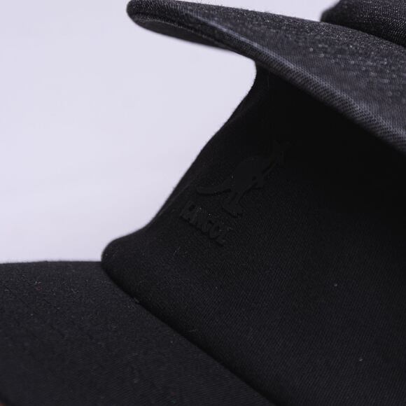 Kšiltovka Kangol Stretch Fit Army Cap Black