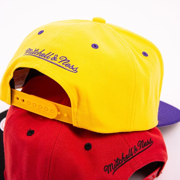 Kšiltovka Mitchell & Ness NBA Breakthrough Snapback Los Angeles Lakers Yellow