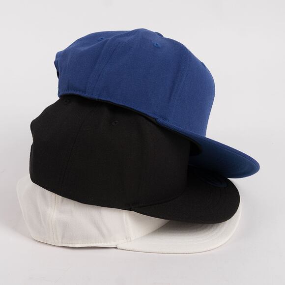 Kšiltovka Yupoong 110 Fitted Snapback Royal