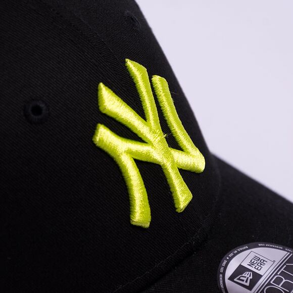 Dětská kšiltovka New Era 9FORTY Kids MLB League Essential New York Yankees Black / Cyber Green