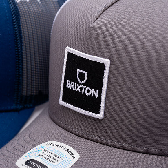 Kšiltovka Brixton - Alpha Block X C Mp Mesh Cap - Pebble/White