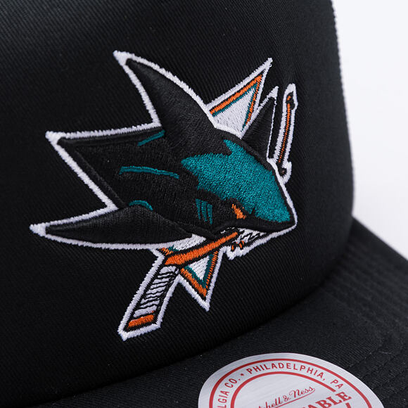Kšiltovka Mitchell & Ness - Evergreen Trucker - San Jose Sharks - Black