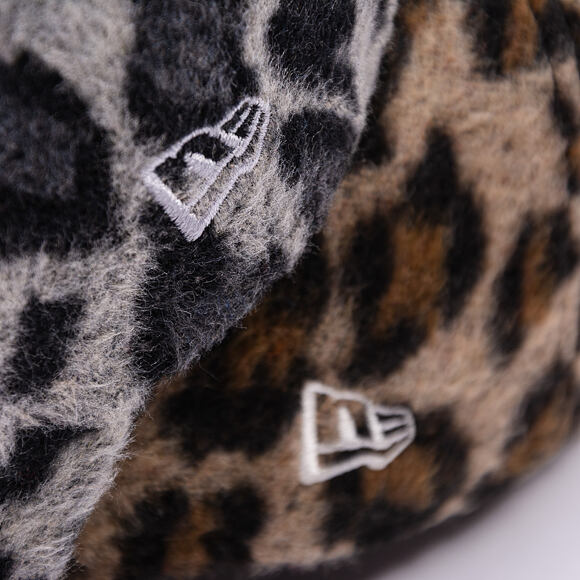 Dámská Kšiltovka New Era - MLB Cosy Animal - Leopard Fleece 9FORTY - NY Yankees - Caramel / Auburn