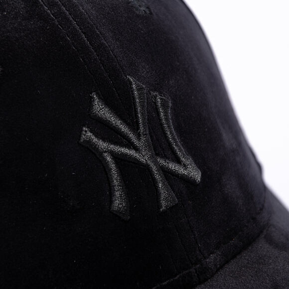 Dámská Kšiltovka New Era - MLB Velour 9FORTY - NY Yankees - Black