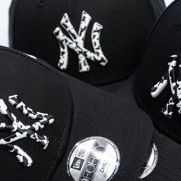 Dámská Kšiltovka New Era - MLB Animal Infill 9FORTY - NY Yankees - Black