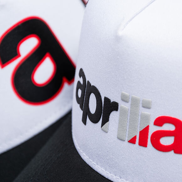 Kšiltovka New Era - Piagio Wordmark 9FORTY Trucker - Aprilia - Black